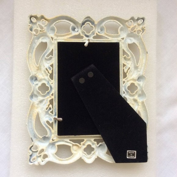 Beautiful Heavy Metal Photo Frame Whitewashed NWOT - Picture 3 of 3